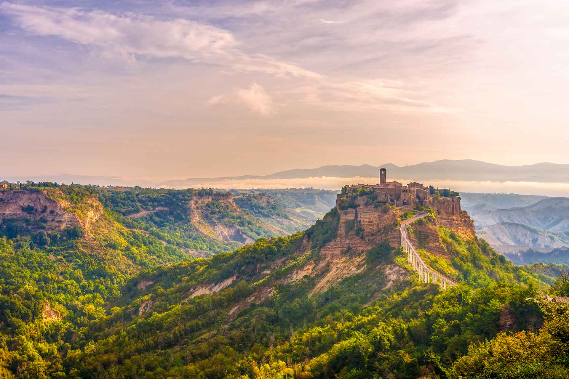 Civida di Bagnoregio, tour guidato Tuscia paesaggi etruschi 