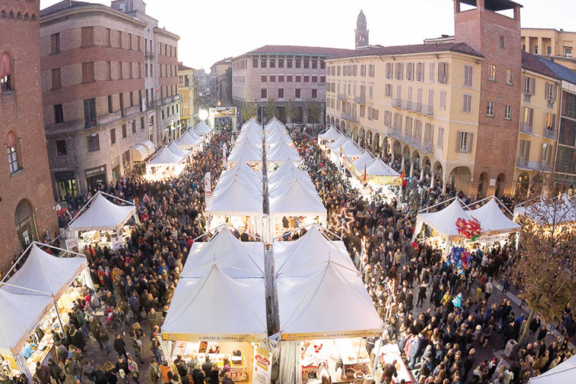 Cremona  - viaggio guidato di gruppo in pullman