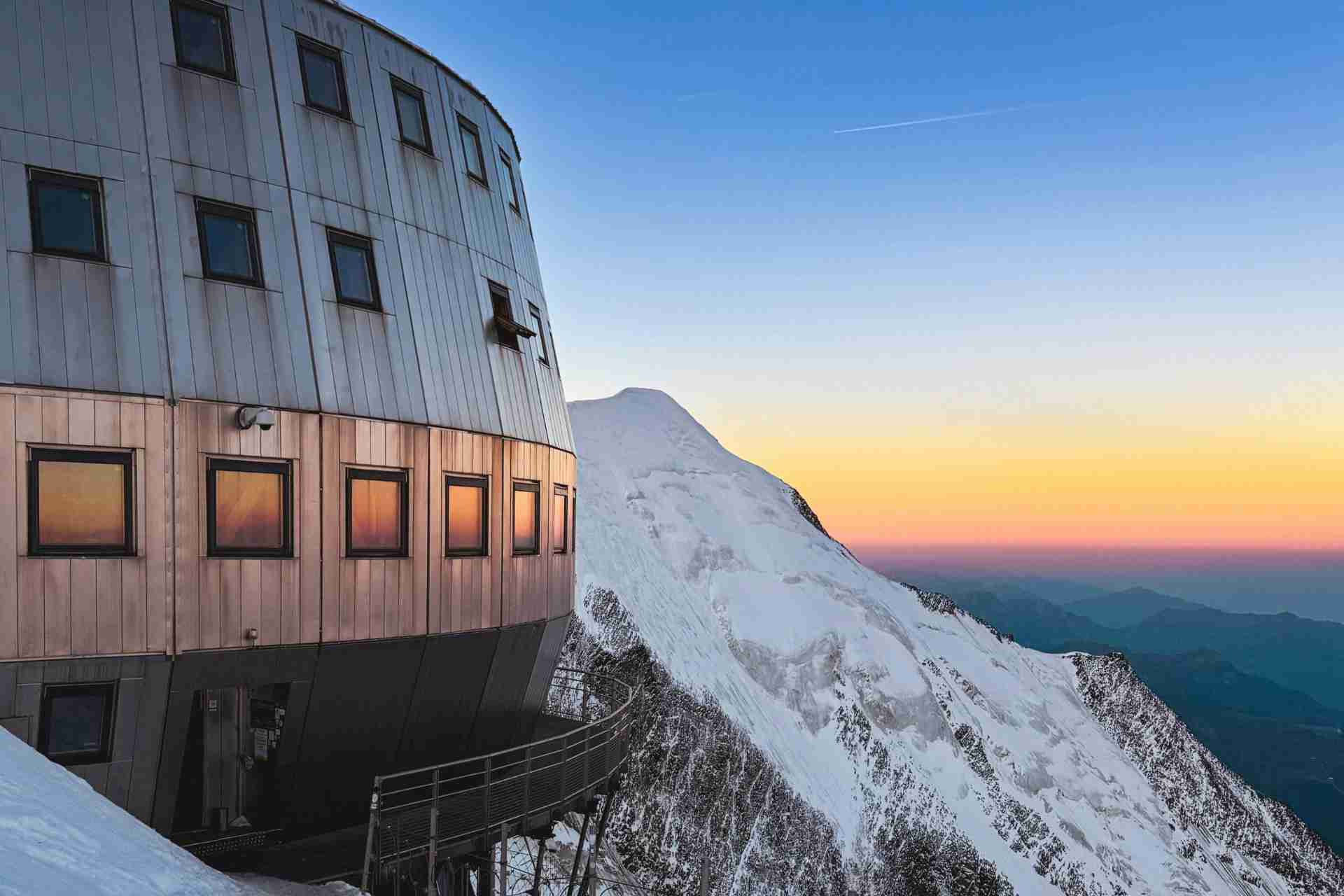 skyway monite bianco canva 4